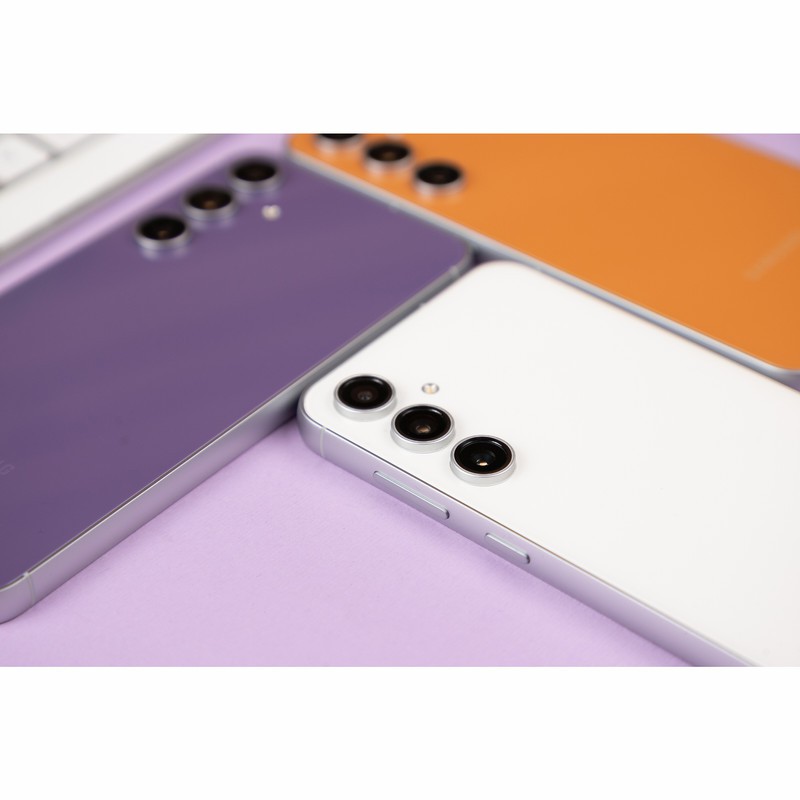 گوشی موبایل سامسونگ مدل Galaxy S23 FE دو سیم کارت ظرفیت 128 گیگابایت و رم 8 گیگابایت ویتنام
