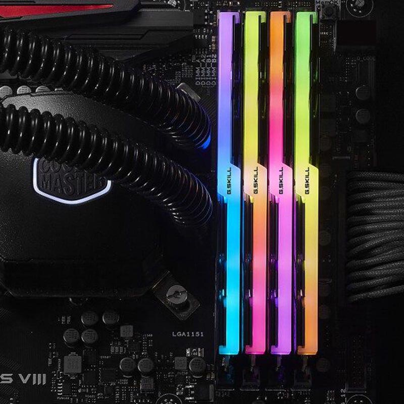 رم کامپیوتر DDR4 دو کاناله 3600 مگاهرتز CL18 جی اسکیل مدل TridentZ RGB ظرفیت 32 گیگابایت