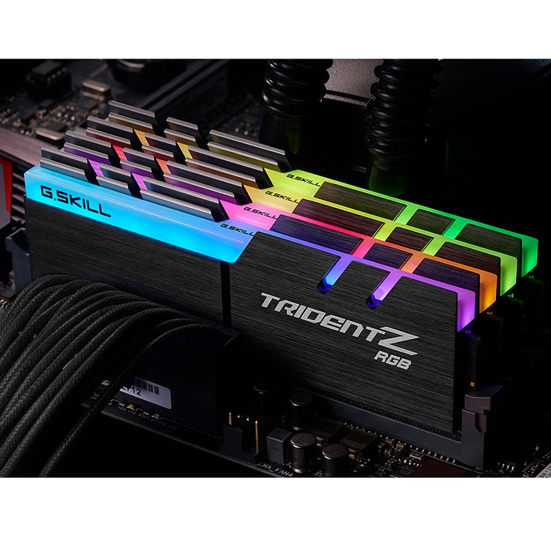 رم کامپیوتر DDR4 دو کاناله 3600 مگاهرتز CL18 جی اسکیل مدل TridentZ RGB ظرفیت 32 گیگابایت