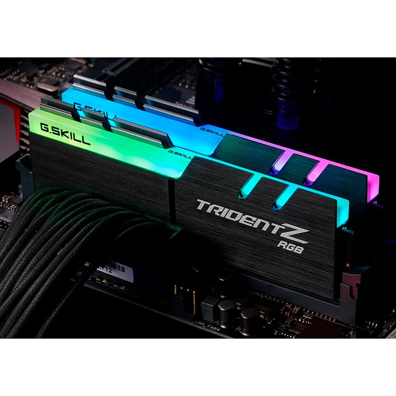 رم کامپیوتر DDR4 دو کاناله 3600 مگاهرتز CL18 جی اسکیل مدل TridentZ RGB ظرفیت 32 گیگابایت