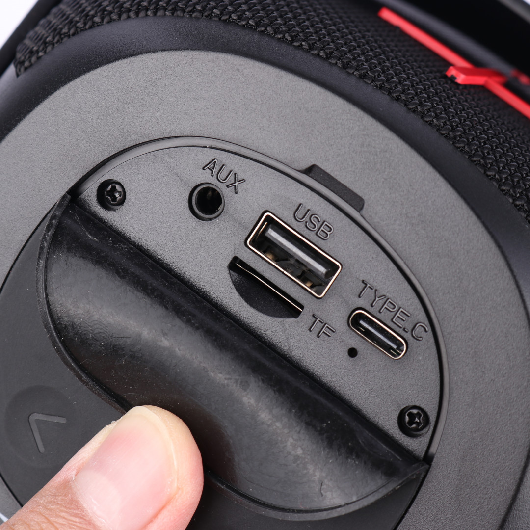 اسپیکر بی سیم قابل حمل وریتی مدل V-PS7025BTM همراه با میکروفون